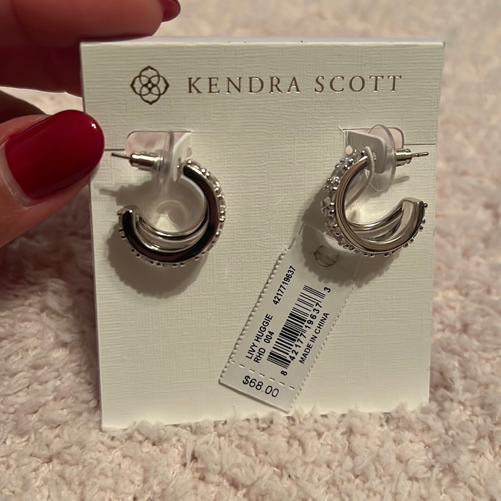 Kendra Scott- silver Livy Huggie in white crystal